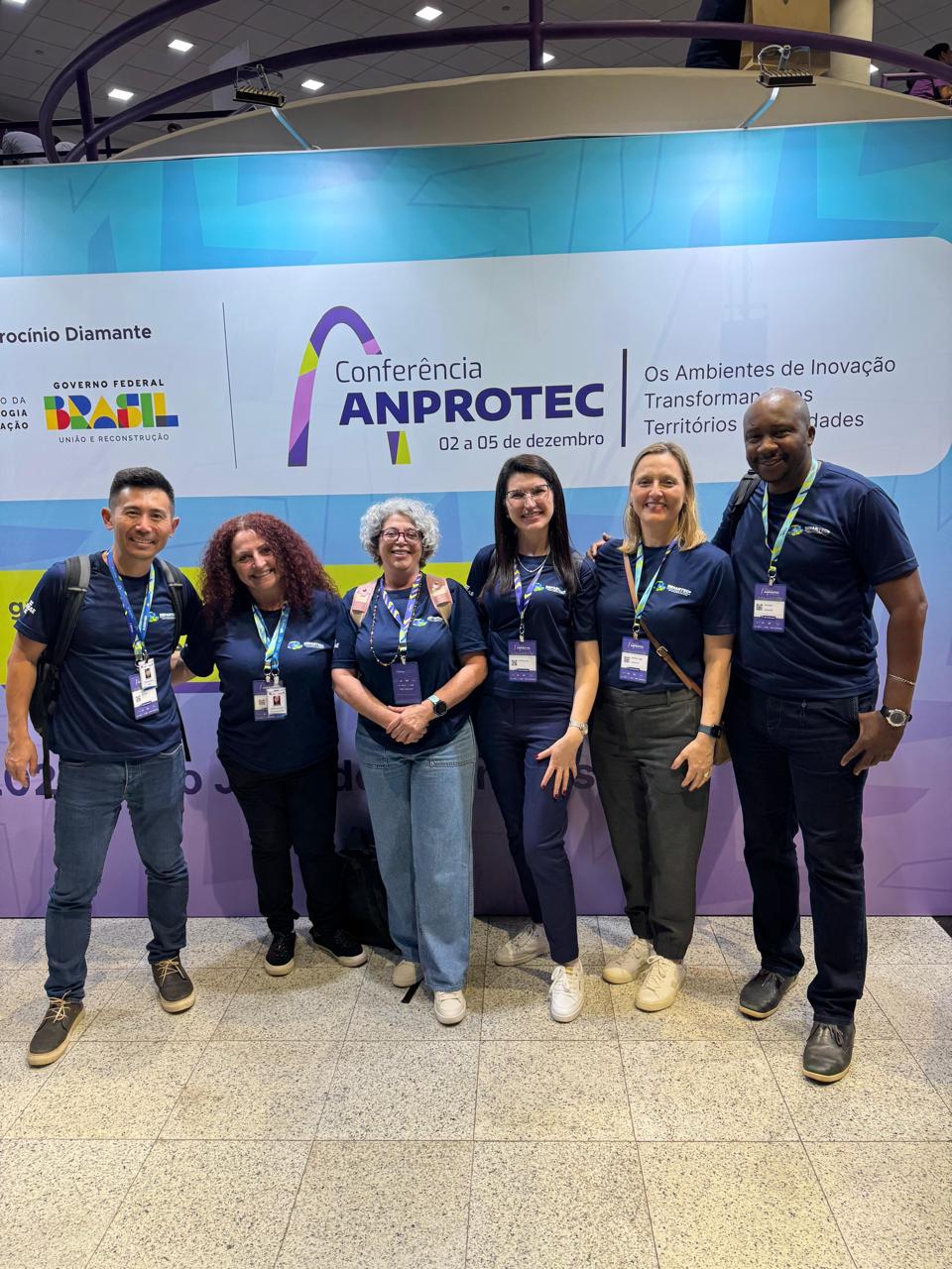 Professor do PPGTGS, representando o UniHub, participa da Conferência Anprotec